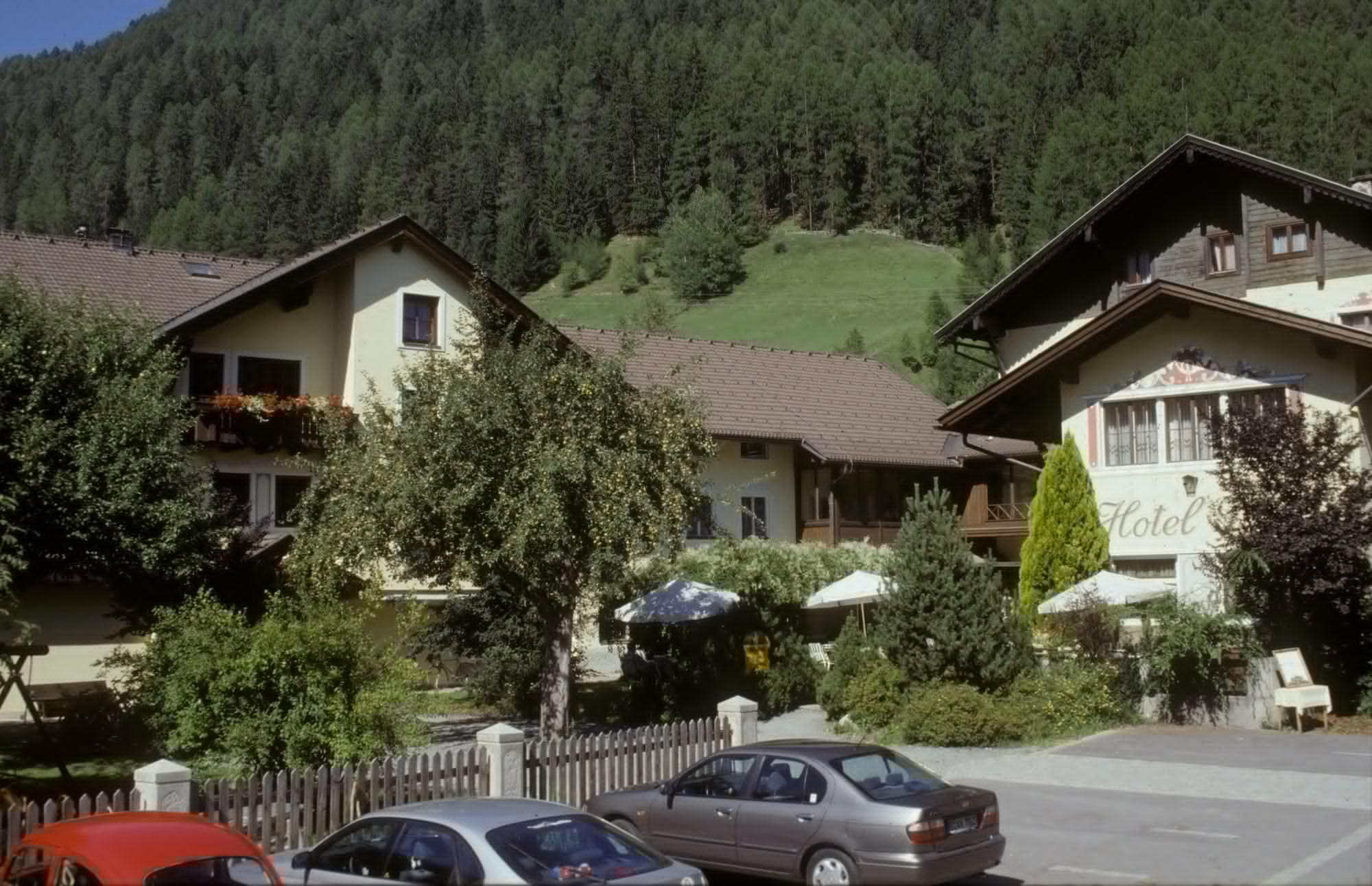 Hotel Post Großkirchheim Exteriör bild