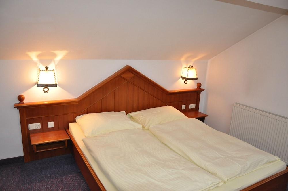 Hotel Post Großkirchheim Exteriör bild