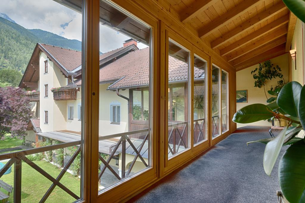 Hotel Post Großkirchheim Exteriör bild