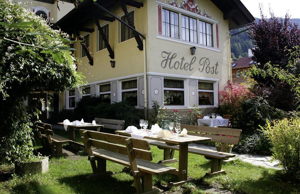 Hotel Post Großkirchheim Exteriör bild