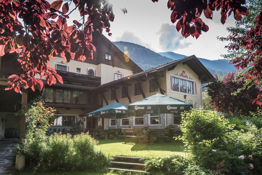 Hotel Post Großkirchheim Exteriör bild
